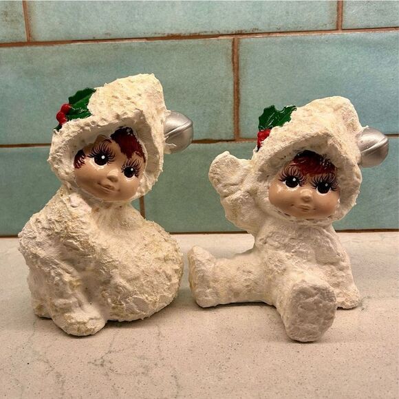 Christmas Eskimo Children Figurine Size 7" Playing In Snow Home Decor Set Of 2 - Picture 8 of 11